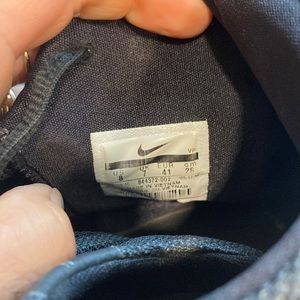 Black and white Nike basketball shoes men’s size 8